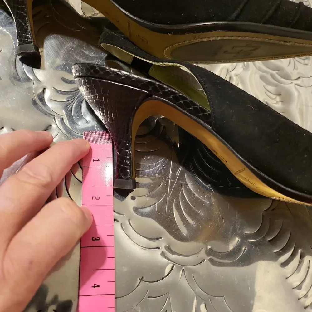 Donald j pliner all leather, mix of half suede and snake skin hand sewn in .